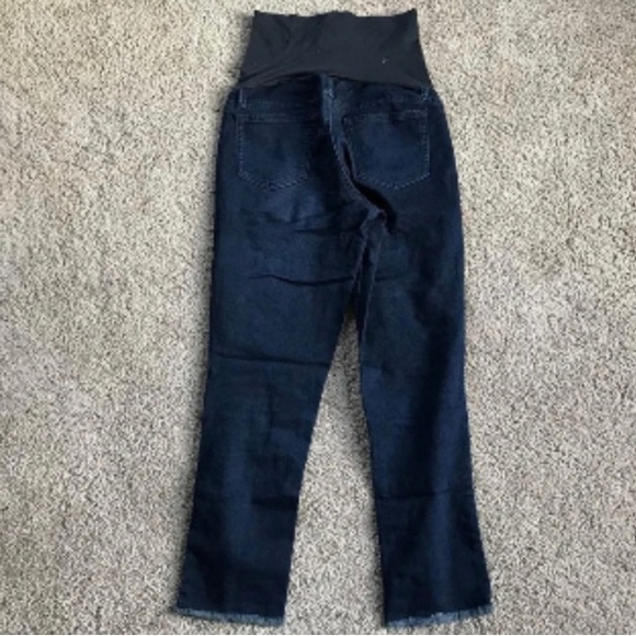 Aglow Maternity jean capris - Picture 6 of 6